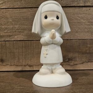 Vintage Precious Moments Praying Nun